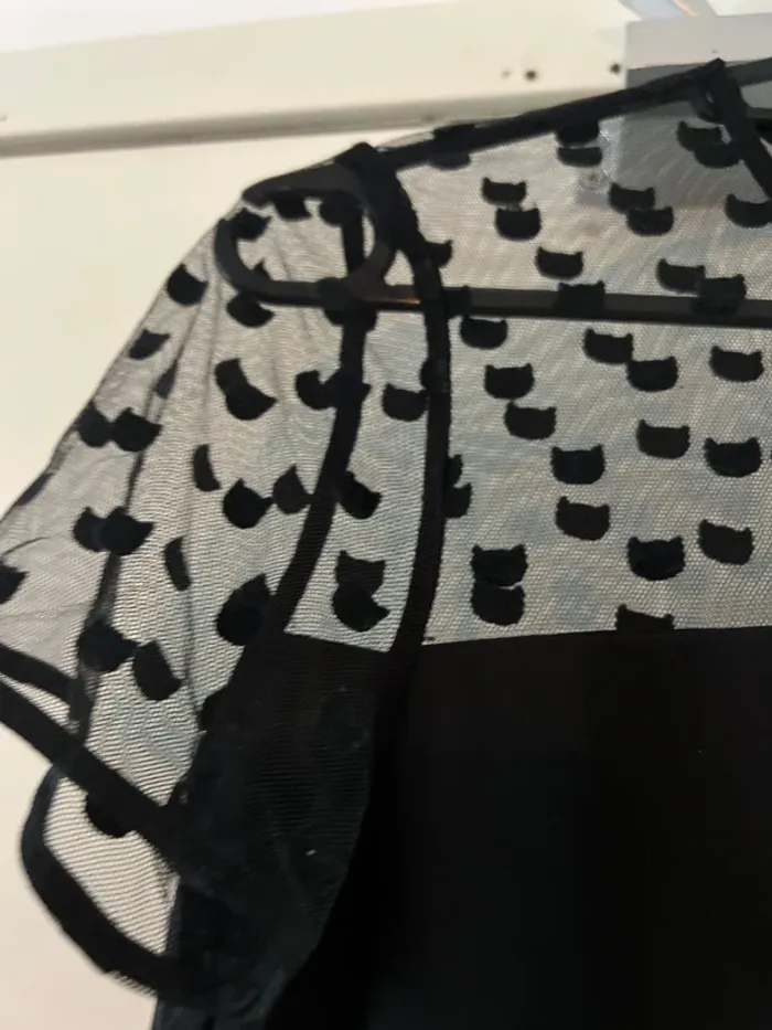 Tu ne noir et voilé Karl Lagerfeld taille xs - photo numéro 3