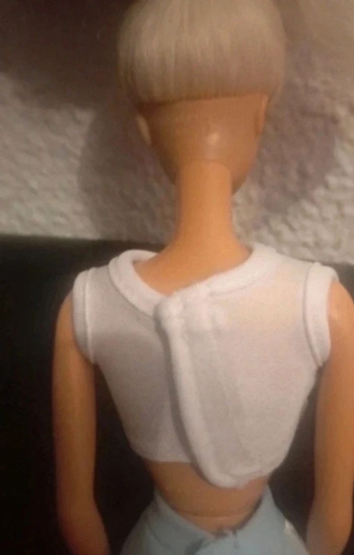 Barbie habillée en short et débardeur assorti, Mattel - photo numéro 4