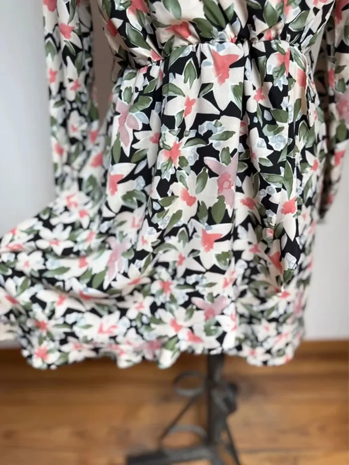 Superbe robe neuve fleurie fluide Ikoone & Bianca 🌸 M L 38 40 - photo numéro 4