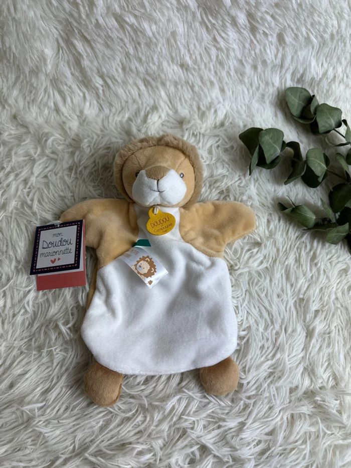 doudou et compagnie marionnette lion