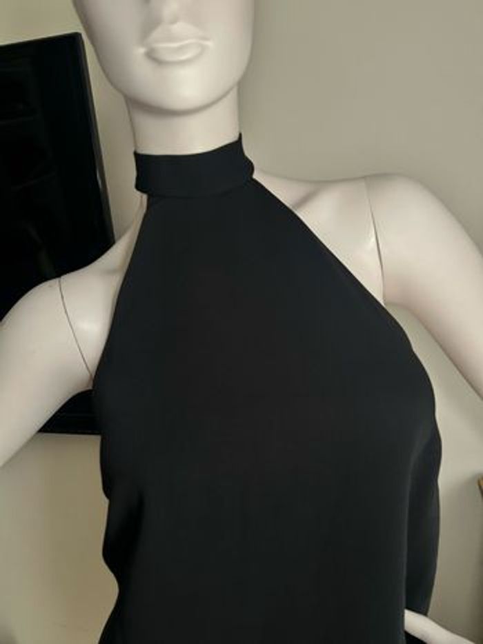 Robe dos nu - photo numéro 3