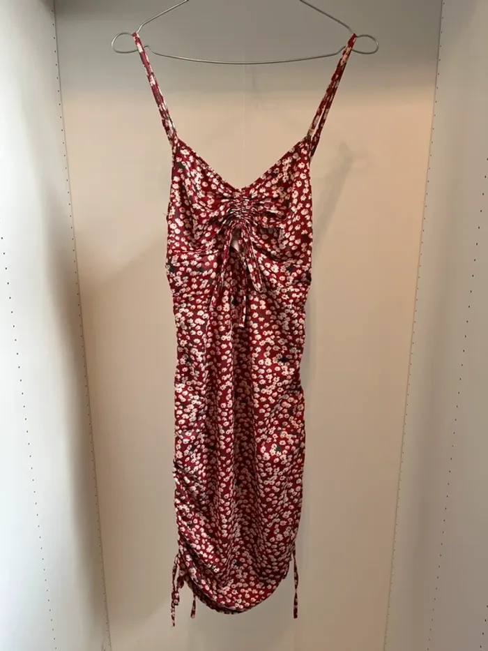 Robe moulante à fleurs SHEIN Taille M