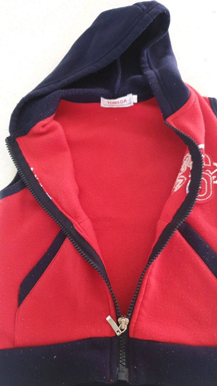 Gilet a capuche sans manche garçon 4 ans - photo numéro 4