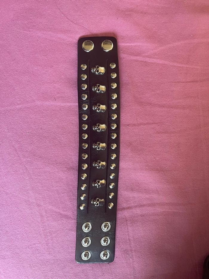 Bracelet cuir tête de mort