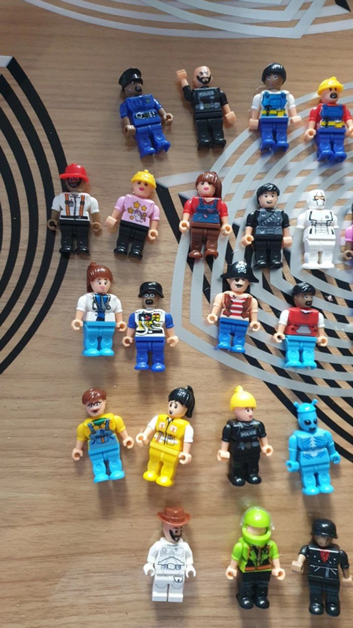Lot personnages imitation lego - photo numéro 3