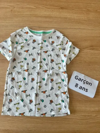 Tee shirt