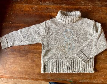 Pull col roulé beige 18m Obaibi avec acrylique
