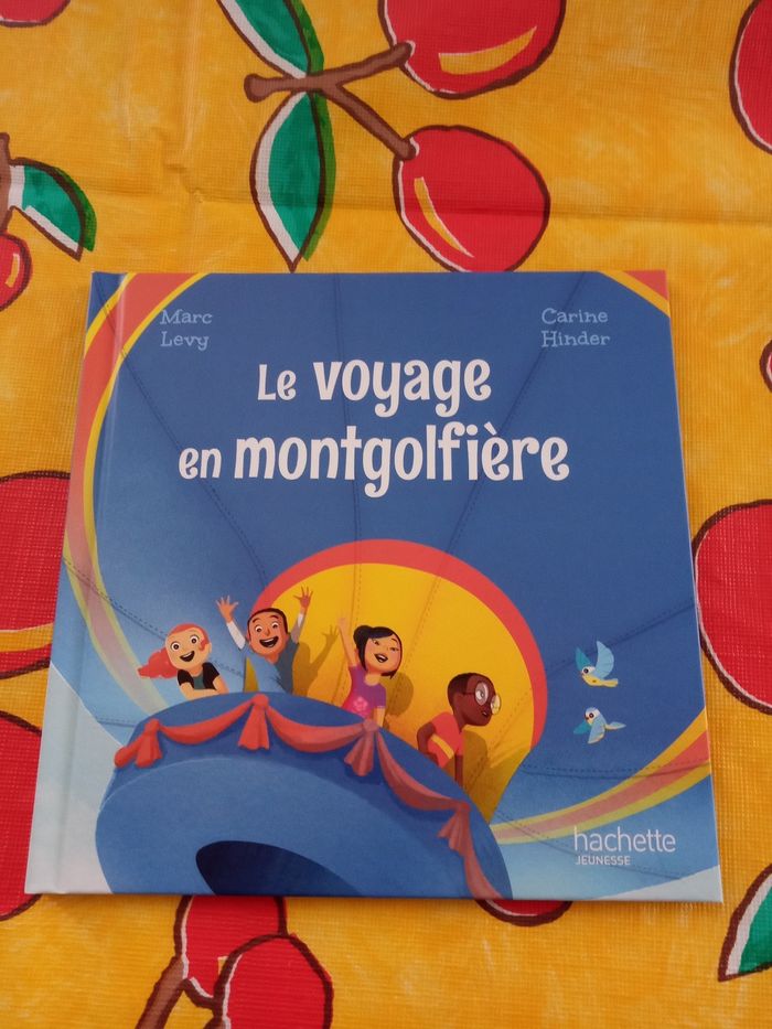 Livre pour Enfants "Le voyage en montgolfière" de Chez Mac Do