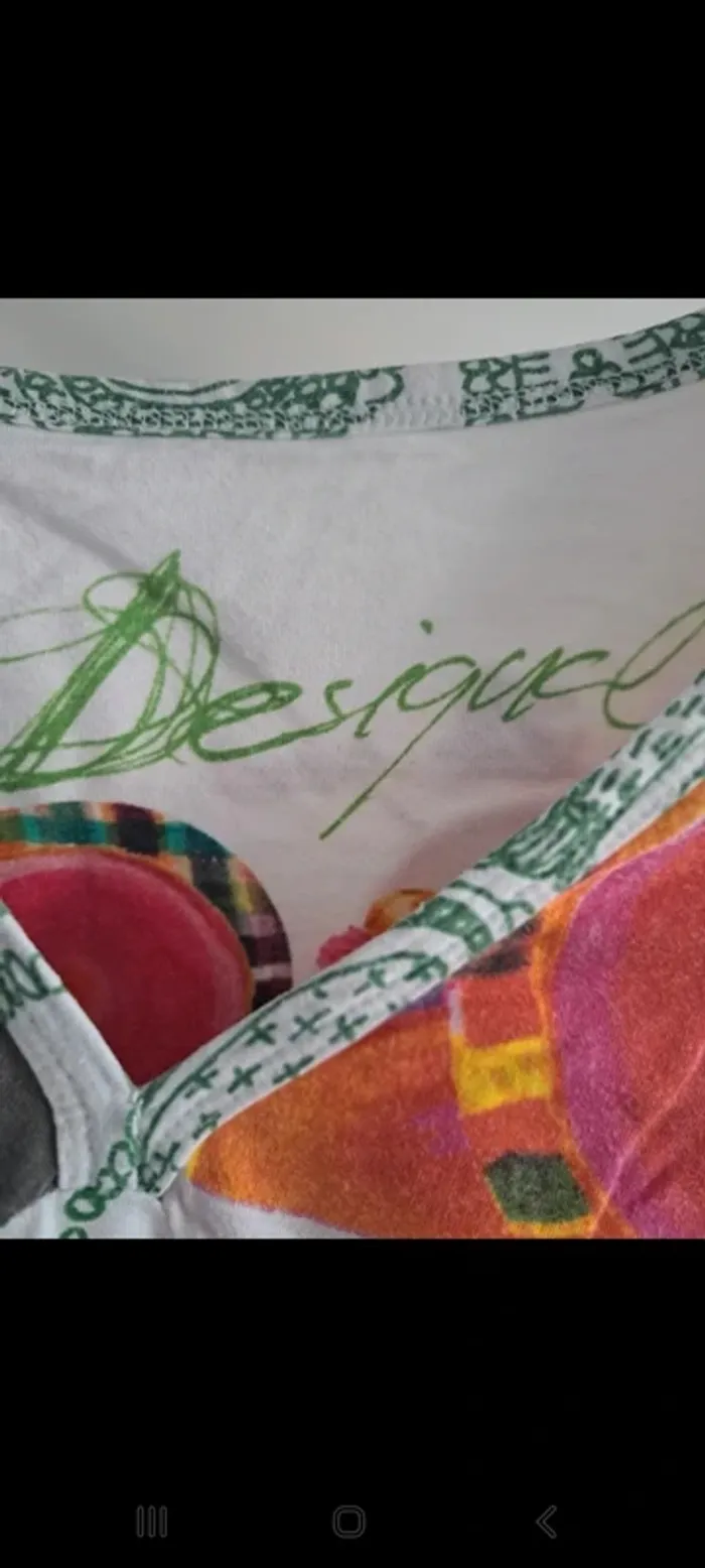 Haut Desigual 38 - photo numéro 3
