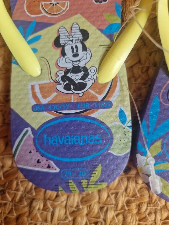 Neuf jolie paire de tong violet motif minnie fille havaianas pointure 31 - photo numéro 5