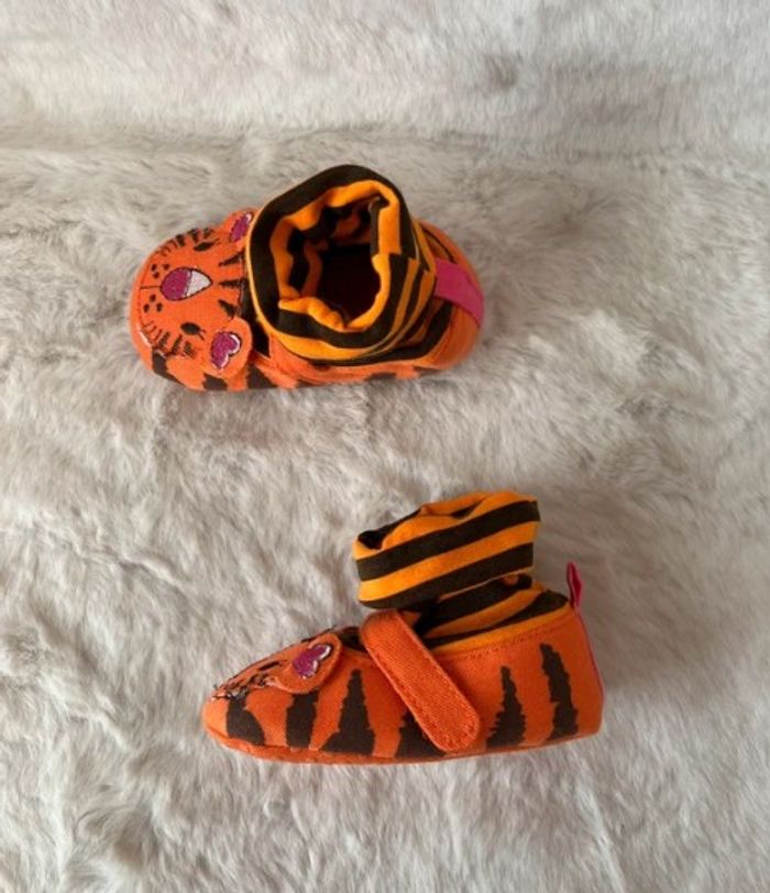 Chaussons tigre, pantoufles pointure 20, 6-12 mois - photo numéro 4
