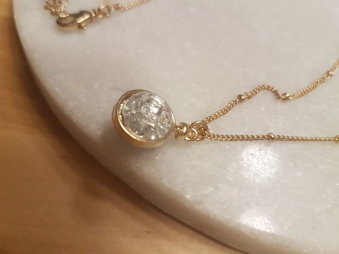Collier sautoir doré pendentif boule cristal Moa - photo numéro 3