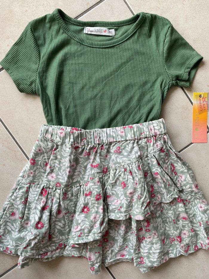 Ensemble jupe à volant fleurs fille et t-shirt côtelé - photo numéro 5