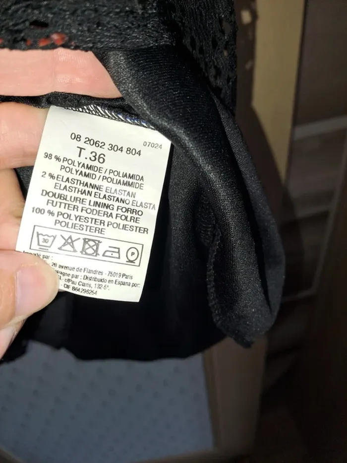 Superbe robe noire no excuse 36 comme neuve dentelle doublure jusqu'en bas, effet plissé à la taille - photo numéro 4