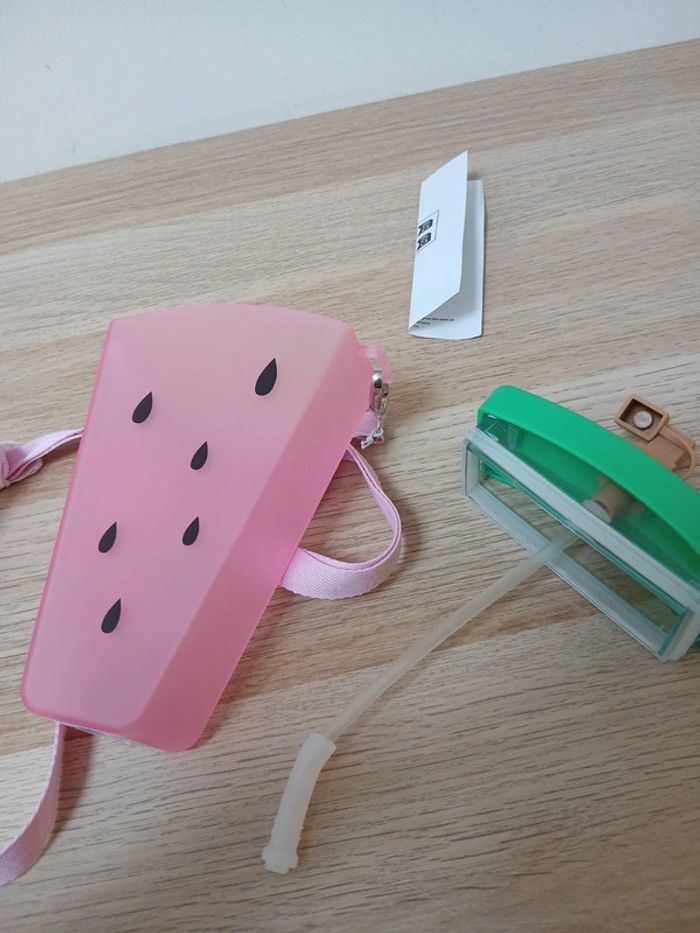 Gourde pastèque 🍉 Claire's avec sangle neuve - photo numéro 9