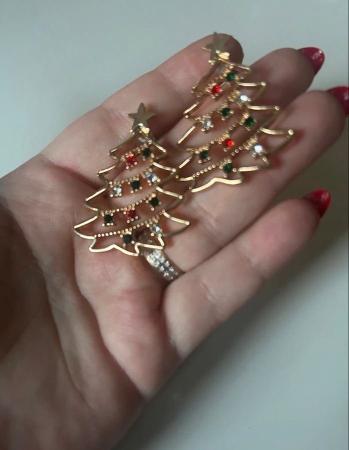 Boucles d’oreilles NEUVES pour femme forme sapin de Noël 🎄 couleur doré - photo numéro 4
