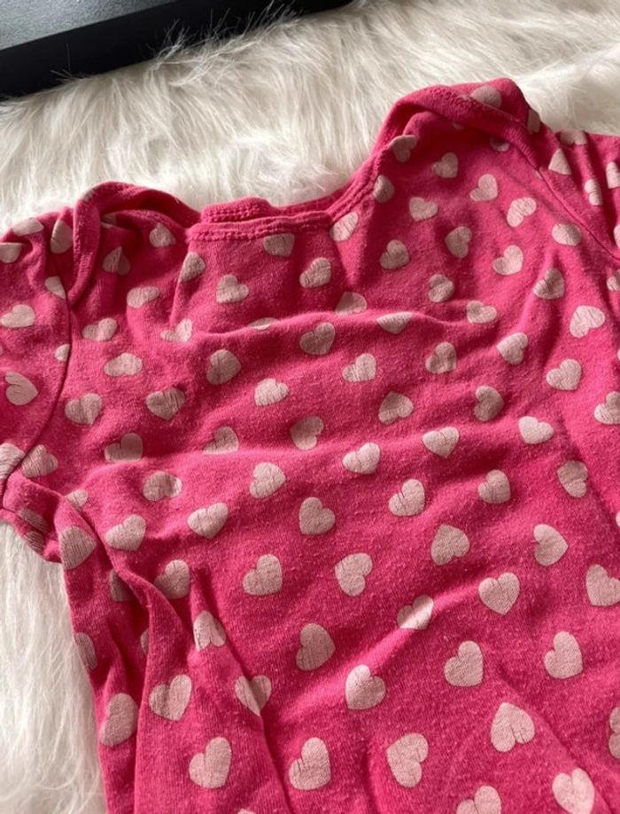Jolie bodie coeurs taille 12/18 mois 🥰 de chez primark - photo numéro 2