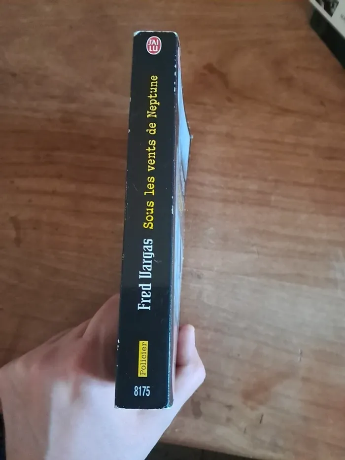 Livre Sous les vents de Neptune - photo numéro 2