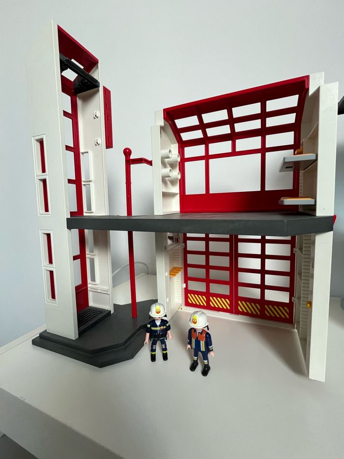 Caserne pompier Playmobil