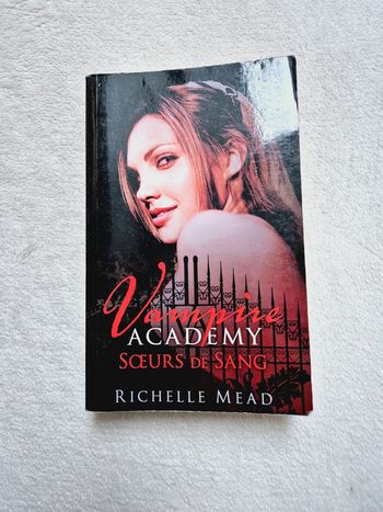 Livre vampire academy sœur de sang
