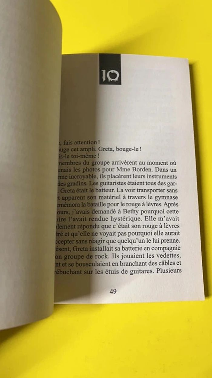 🤩 Chair de poule Tome 47 : l'école hantée - photo numéro 3