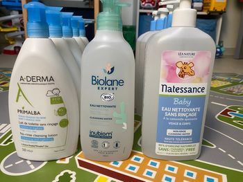 Lait nettoyant aderma et eau nettoyante