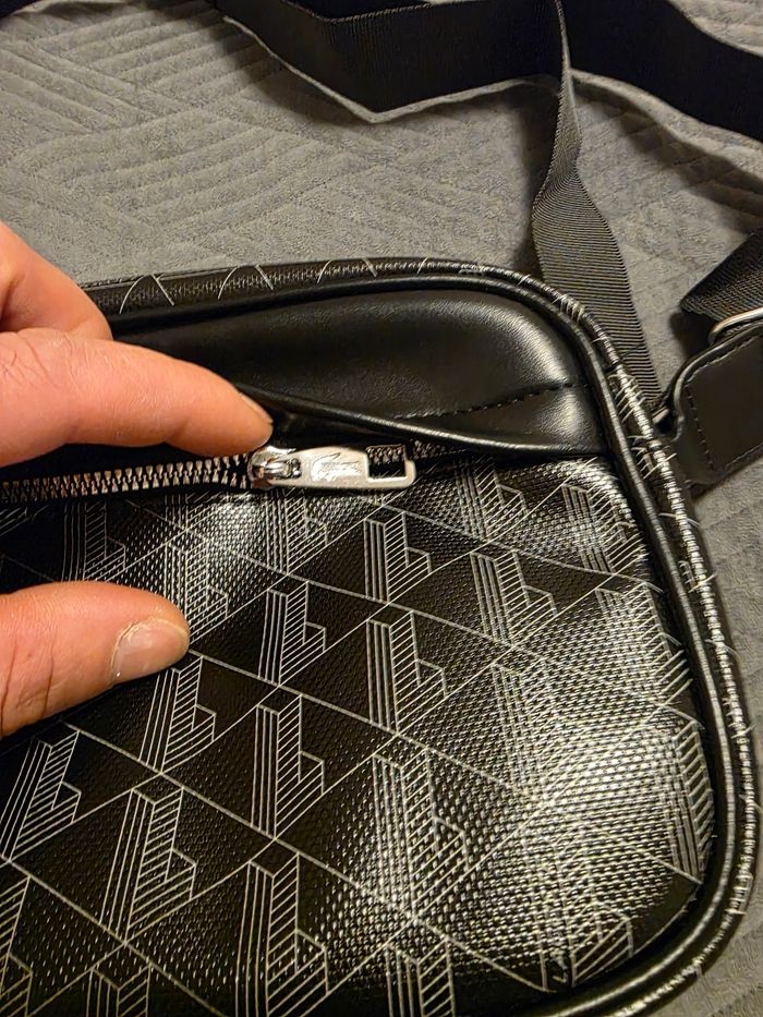 Sac à bandoulière Lacoste - photo numéro 3