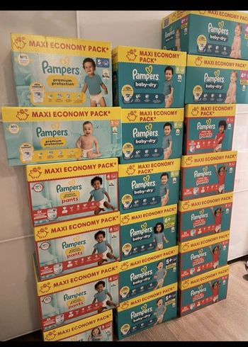 Couches Pampers neuf
