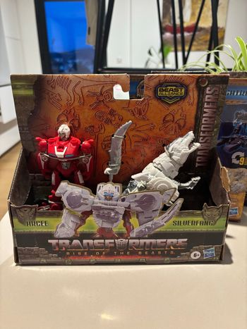 Arcee silverfang transformers 