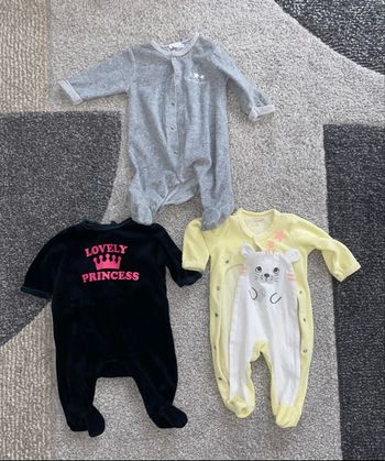 Lot de 3 pyjamas bébé – 3 mois – Très bon état