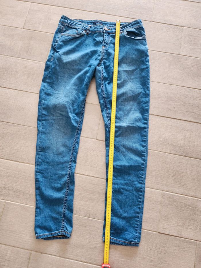 Jean bleu kiabi taille 40 skinny fit en très bon état - photo numéro 4
