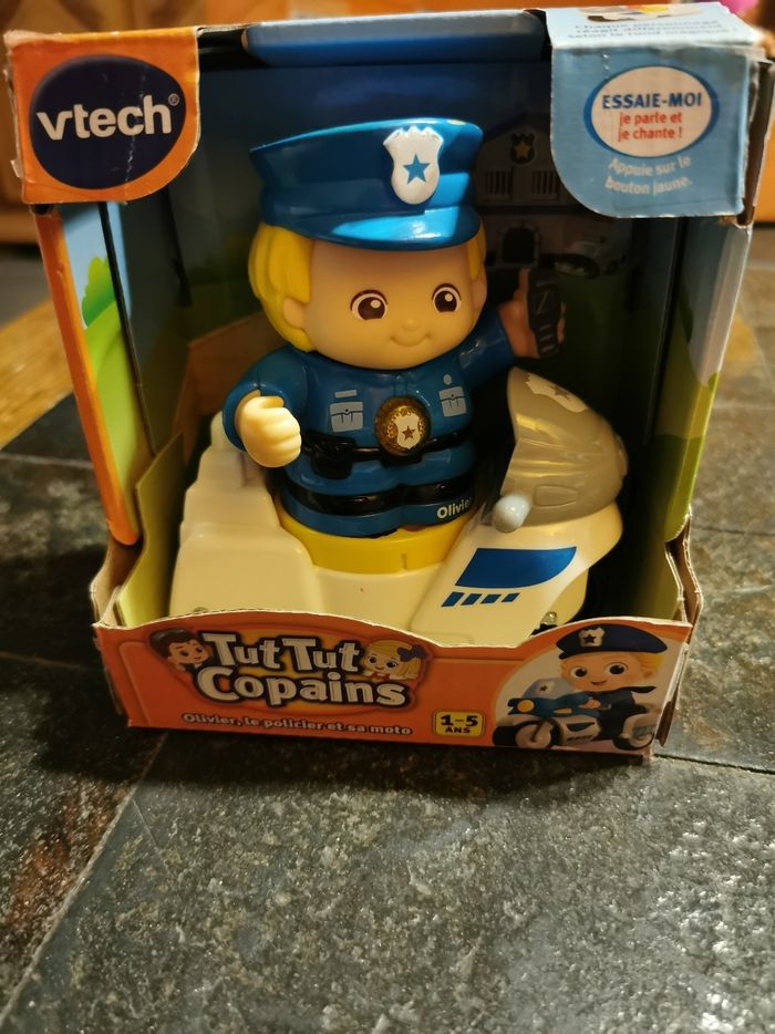 Tut tut copains Olivier, le policier et sa moto - photo numéro 9