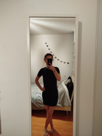 Petite robe noire taille 34 pull&bear