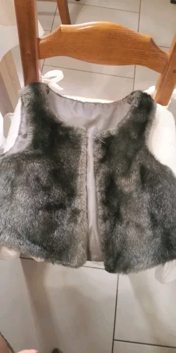 Veste sans manches poils
