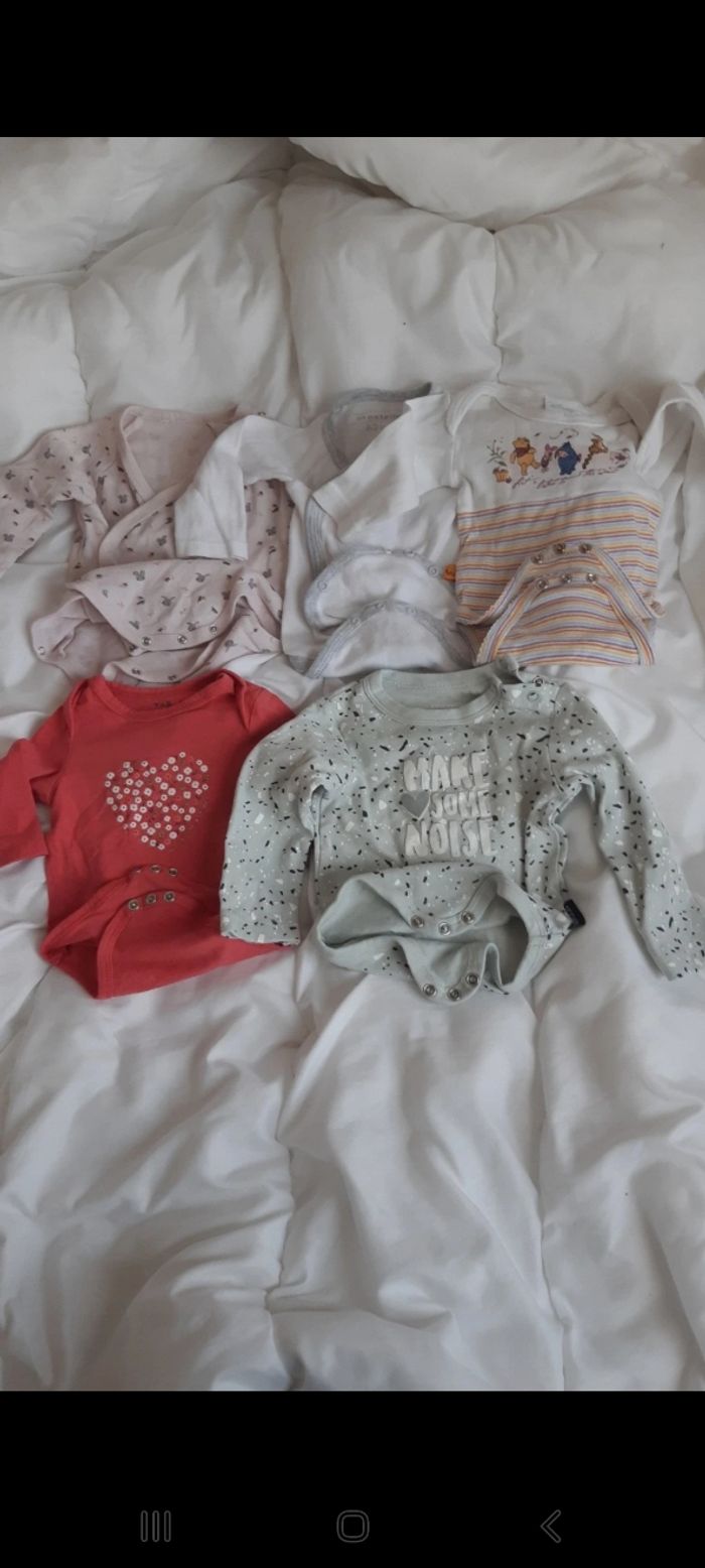 Lot 5 bodies bébé fille 3 mois - photo numéro 2