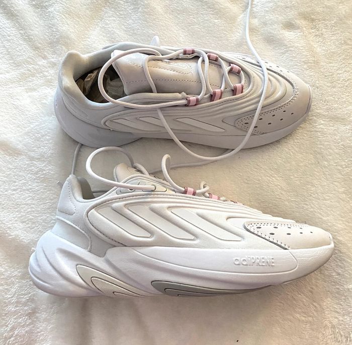 Baskets Adidas Grise Ozelia W Pointure 37