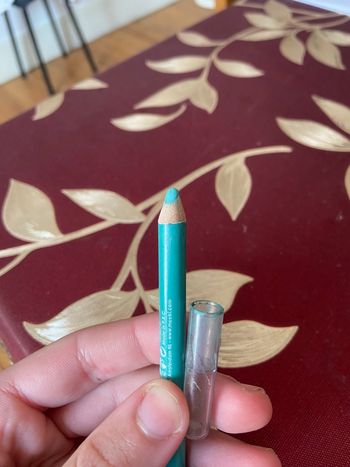 Crayon maquillage vert 