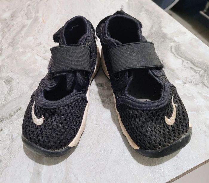 Nike rift taille 23,5 - photo numéro 2