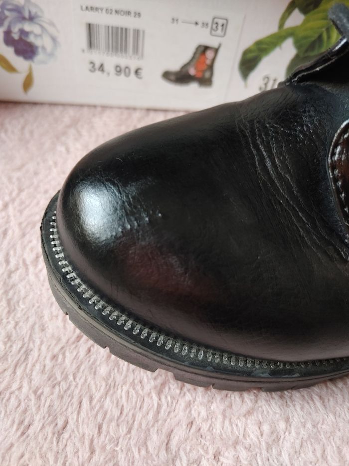 Bottines en cuir motif fleuri neuves pointure 31 - photo numéro 5