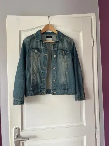 Veste en jean fille – Kiabi – 12 ans – Avec poche intérieure