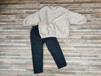 Ensemble sweat Zara et pantalon noir denim 4 ans 