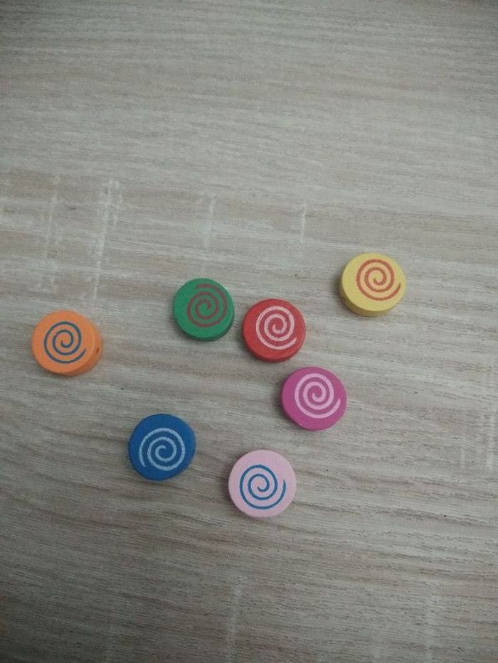 Perles bois multicolores