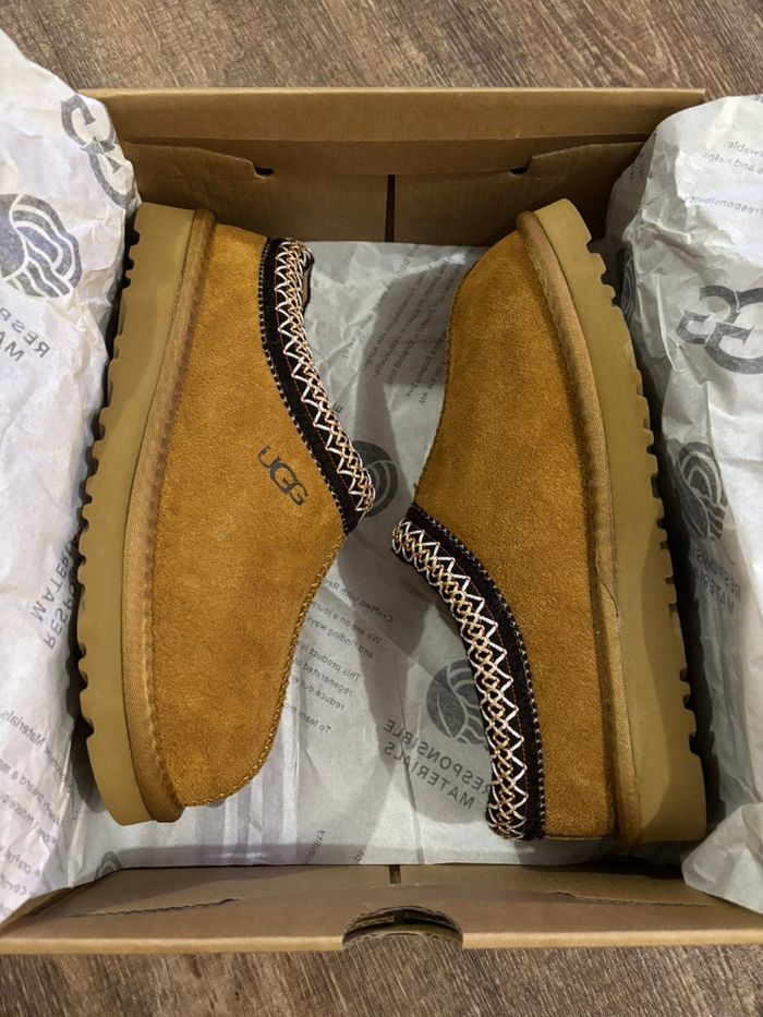 Ugg tasman