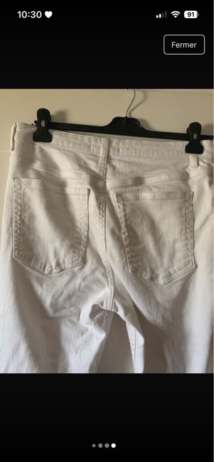 Jean blanc bon état - photo numéro 4