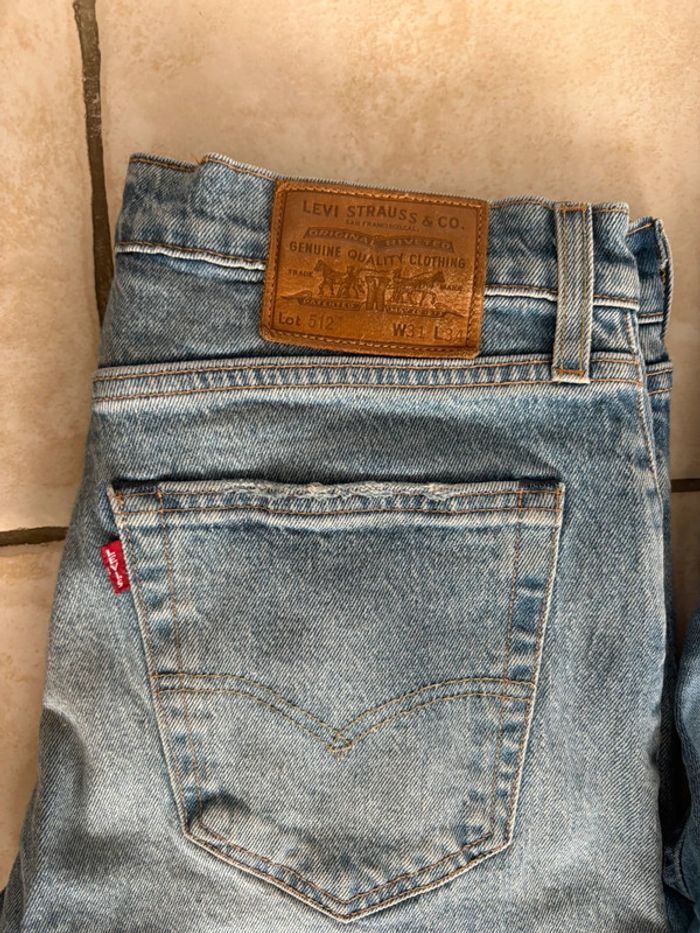 Lot de jeans Levi Strauss&Co - en très bon état - différentes tailles - - photo numéro 2