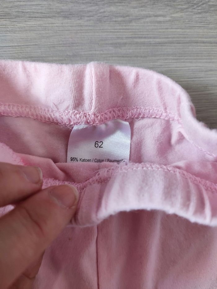 Leggings rose 3 mois très bon état - photo numéro 2