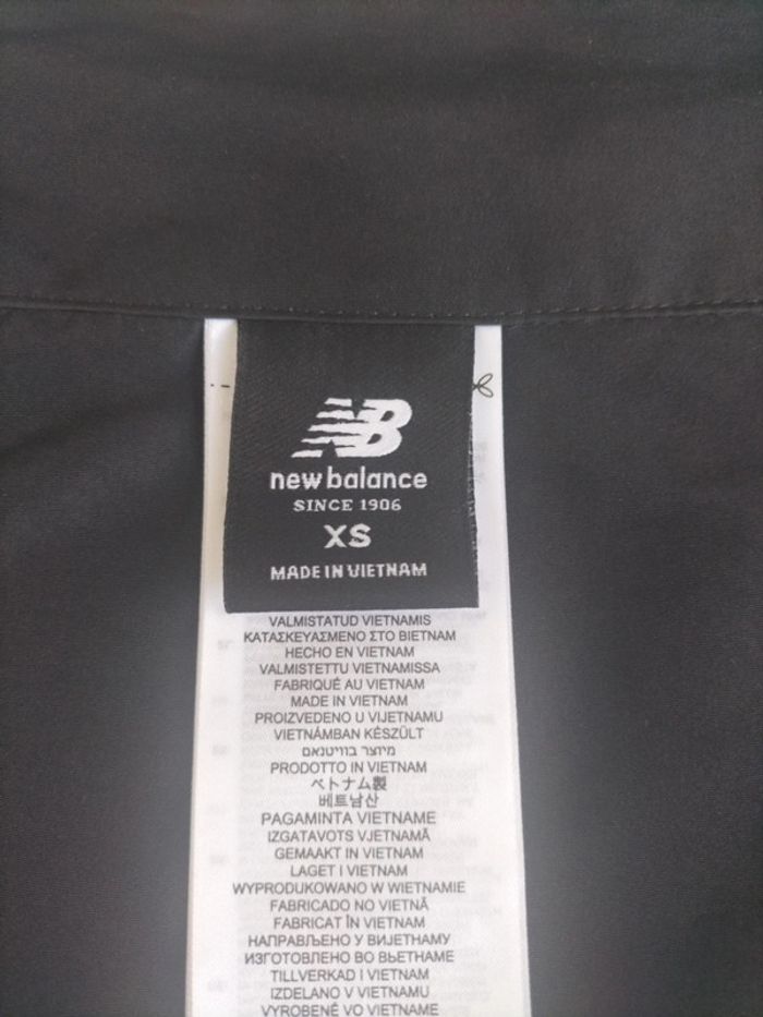 Veste New Balance matière impermeable - photo numéro 3