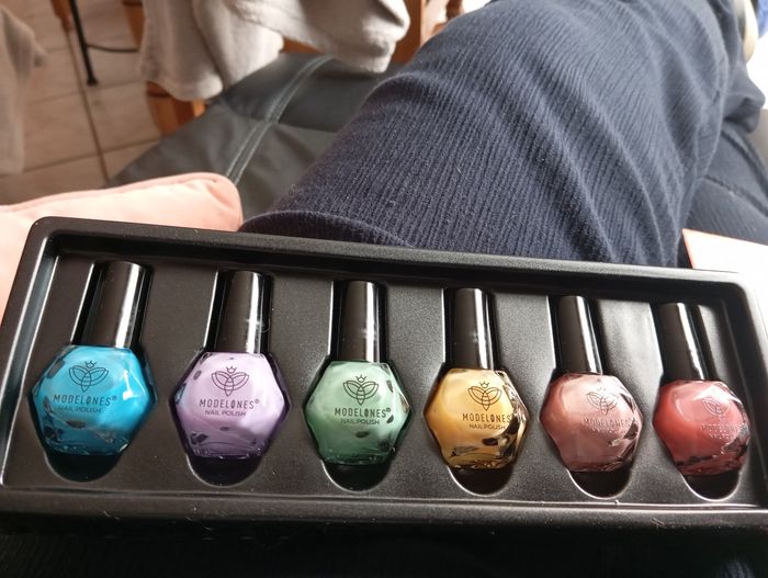 Lot de 6 vernis modelones - photo numéro 5