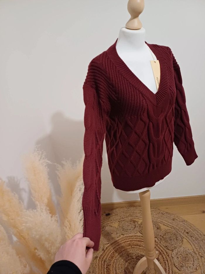 Pull Bordeaux chaud neuve Yehwang taille S/M 36/38 - photo numéro 6