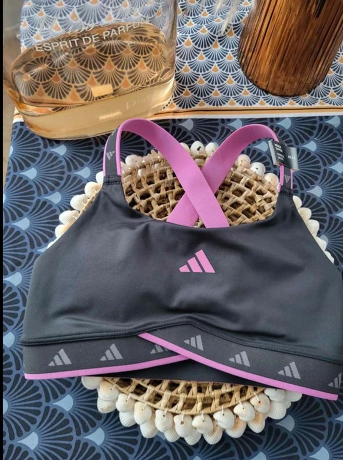 Brassière sport adidas 2XS neuve